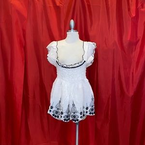 Poppy Gypsy top - so pretty! Detailing is gorgeous 😊 Sz L